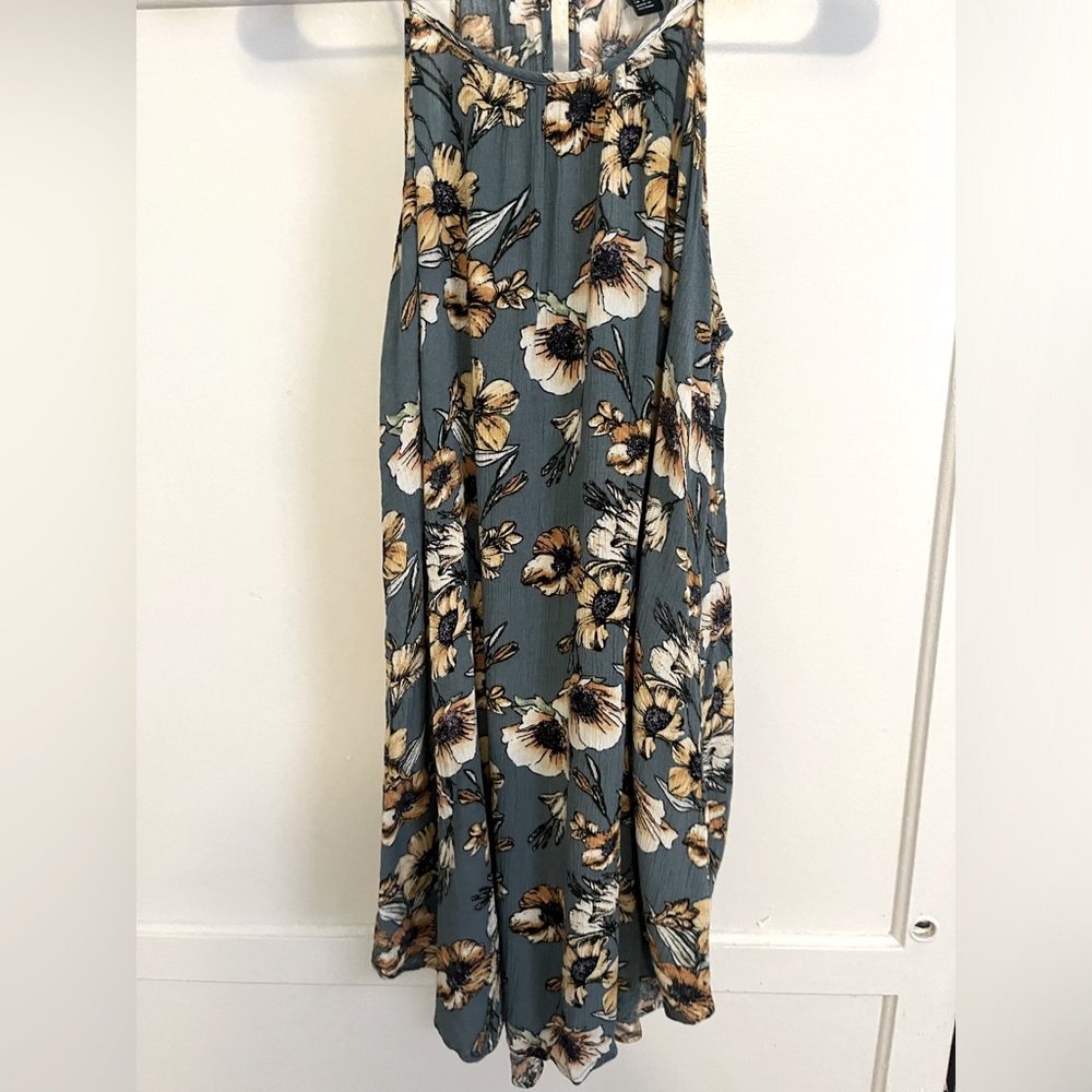 Floral tunic with high neck. Size XS